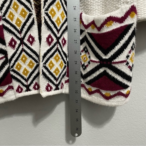 Old Navy Coatigan Cardigan Sweater Knit Aztec Boho White Red Womens Small S - Picture 5 of 11